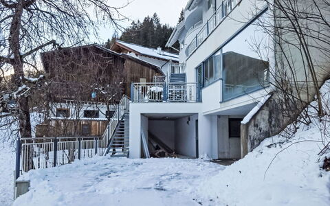 Haus Rauter: Appartamento, Zona Residenziale, Condominio, Casa, Insediamento Umano, Balcone, Sobborgo, Hotel
