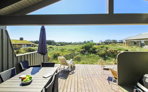 Adrienne - 490M from the Sea: Casa, Portico, Tetto, Estate, Villetta, Porta, Shade, Deck, Raccordo, Latifoglie