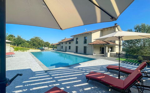 Tenuta Bricco San Giorgio: Zona Residenziale, Casa, Casa, Piscina, Estate, Villa, Hacienda, Landscaping, Agriturismo, Dimora