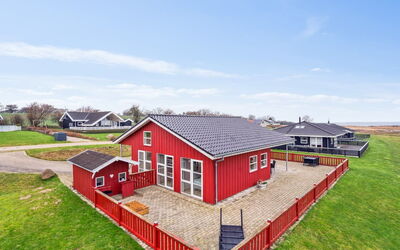 Aira - 200M from the Sea