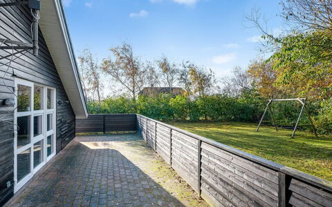 Efka - 600M to the Fjord: Mobilia, Interior Design, Pavimentazione, Pavimento, Soffitto, Camera, Sedia, Tavolo, Appartamento, Cucina & Sala Da Pranzo Tavolo