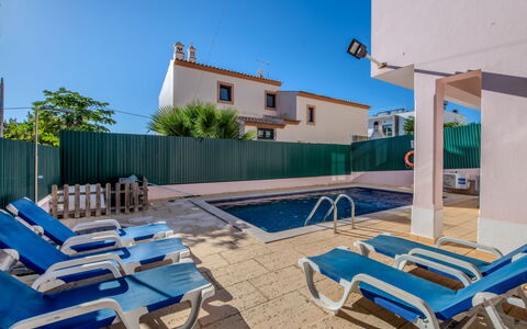V3 Aguia M - Vip Properties: Cielo, Costruzione, Neve, Casa, Nube, Albero, Pendenza, Montagna, Finestra, Congelamento