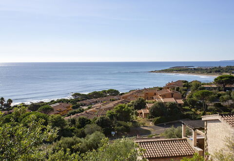 Villetta Seaside Sardegna: Cielo, Blu, Acqua, Orizzonte, Costa, Estate, Mare, Zona Residenziale, Costiera E Morfologie Oceanic, Paesaggio