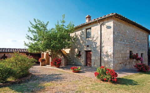 La Palazzina, Ville Di Corsano, Home And Pool: Pianta, Cielo, Costruzione, Finestra, Casa, Porta, Lotto, Albero, Villetta, Parete