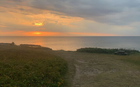 Torbjörn - 100M from the Sea: Cielo, Orizzonte, Nube, Natura, Sole, Tramonto, Paesaggio Naturale, Alba, Crepuscolo