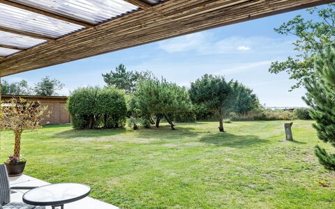 Svanborg - 40M from the Sea: Appartamento, Condominio, Estate, Balcone, Villa, Hotel