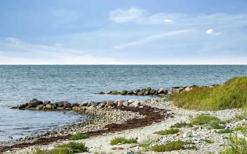 Svanborg - 40M from the Sea: Mobilia, Interior Design, Appartamento, Pavimentazione, Pavimento, Tavolo, Sedia, Camera, Casa, Cucina & Sala Da Pranzo Tavolo