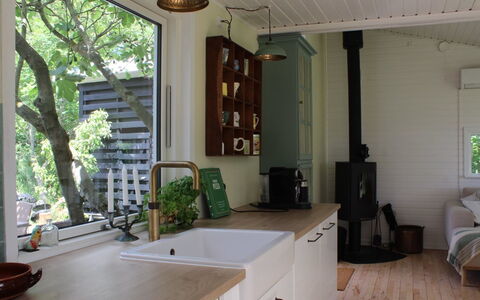 Mielikki - 2Km from the Sea: Legna, Interior Design, Pavimentazione, Mobilia, Pavimento, Cucina, Controsoffitto, Camera, Soffitto, Cabinetry