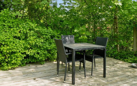 Henryette - 1.5Km from the Sea: Legna, Casa, Portico, Deck, Latifoglie, Tetto, Color Legno, Pavimento In Legno, Eco Hotel