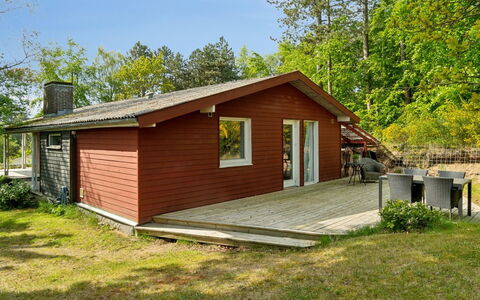 Henryette - 1.5Km from the Sea: Legna, Casa, Portico, Deck, Latifoglie, Tetto, Color Legno, Pavimento In Legno, Eco Hotel