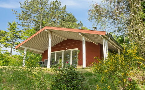 Henryette - 1.5Km from the Sea: Legna, Casa, Portico, Deck, Latifoglie, Tetto, Color Legno, Pavimento In Legno, Eco Hotel