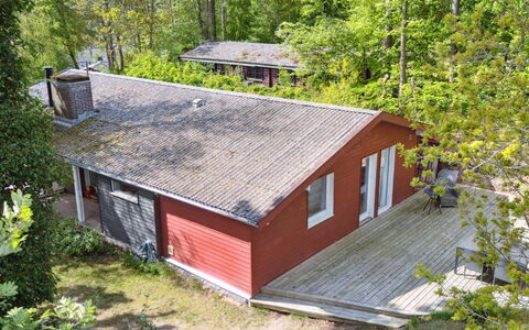 Henryette - 1.5Km from the Sea: Legna, Casa, Portico, Deck, Latifoglie, Tetto, Color Legno, Pavimento In Legno, Eco Hotel