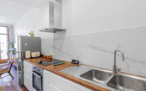 Lafayette: Pianta, Cielo, Nube, Costruzione, Finestra, Lotto, Interior Design, Urban Design, Zona Residenziale