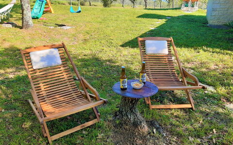 Casa Robinson Nature, Wifi, Istria, Croazia: Mobilia, Legna, Mobili Da Esterno, Sedia, Lettino, Latifoglie, Color Legno, Sedia A Sdraio, Bracciolo, Legname