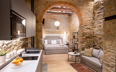 Maccari Suite: Mobilia, Interior Design, Pavimentazione, Pavimento, Camera, Soffitto, Soggiorno, Appartamento, Divano, Sedia