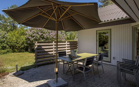 Gjorgjija - 50M from the Sea: Mobili Da Esterno, Mobilia, Tavolo Esterno, Sedia, Shade, Cucina & Sala Da Pranzo Tavolo, Giardino, Latifoglie, Deck, Terrazza