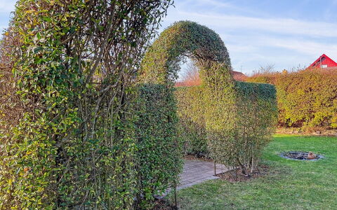 Annvy - 1Km from the Sea: Appartamento, Condominio, Estate, Balcone, Villa, Hotel
