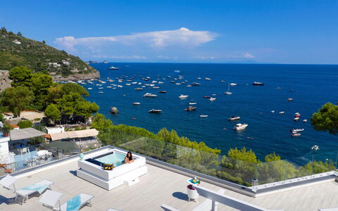 Villa Neranyum: Ricorrere, Mare, Costiera E Morfologie Oceanic, Costa, Piscina, Oceano, Località Balneare, Fotografia Aerea, Resort Citta ', Hotel