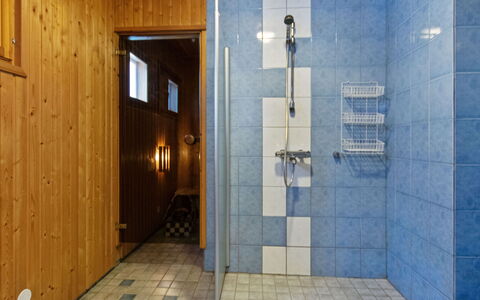 Nieminokka: Mobilia, Interior Design, Pavimentazione, Pavimento, Tavolo, Soffitto, Cucina & Sala Da Pranzo Tavolo, Illuminazione, Sedia, Casa