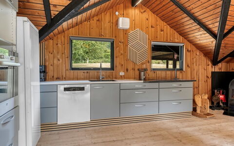 Jantje - 500M to the Fjord: Legna, Soffitto, Cucina, Interior Design, Pavimentazione, Pavimento, Attico, Controsoffitto, Color Legno, Latifoglie