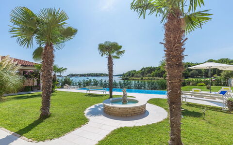 Villa Vizula: Piscina, Ricorrere, Eco Hotel, Shade, Giardino, Tempo Libero, Mobili Da Esterno, Landscaping, Estate