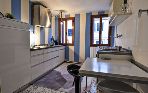 La Casa di Lu': Cucina, Elettrodomestico Da Cucina, Apparecchio Major, Interior Design, Controsoffitto, Pavimentazione, Mobilia, Cabinetry, Elettrodomestico, Cucina Stufa