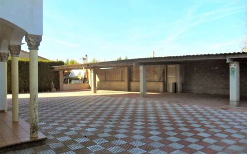 La Tuna 6: Cielo, Nube, Manto Stradale, Shade, Immobiliare, Pavimentazione, Materiale Composito, Tempo Libero, Calcestruzzo