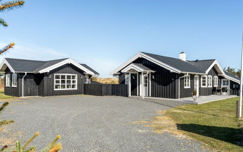 Djuna - 550M from the Sea: Legna, Casa, Portico, Deck, Latifoglie, Tetto, Color Legno, Pavimento In Legno, Eco Hotel