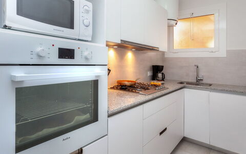 Sol i Mar: Cabinetry, Lavello, Proprietà, Controsoffitto, Prodotto, Elettrodomestico Da Cucina, Cucina, Cucina Stufa, Legna, Elettrodomestico