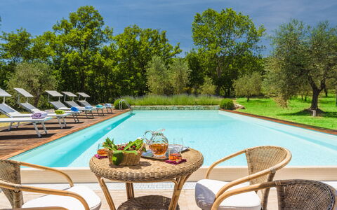 Terra Quercus: Piscina, Mobili Da Esterno, Ricorrere, Mobilia, Giardino, Lettino, Sedia, Eco Hotel, Hacienda, Terme