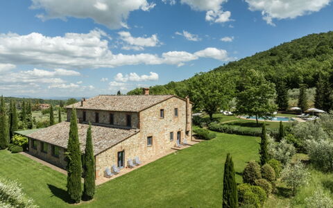 Podere Monti: Estate, Piantagione, Agriturismo, Giardino, Prato, Landscaping, Prato, Dimora, Villa