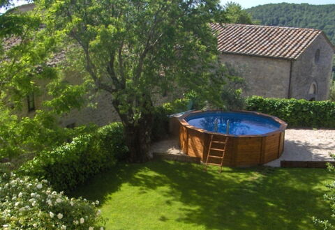 Borgo di Fighine: Arbusto, Giardino, Piscina, Backyard, Tempo Libero, Landscaping, Cortile, Eco Hotel, Mobili Da Esterno, Cortile