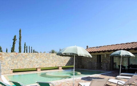 Villa la Tabaccaia: Piscina, Architettura, Materiale Composito, Ricorrere, Mobili Da Esterno, Estate, Shade, Hacienda, Eco Hotel, Villa