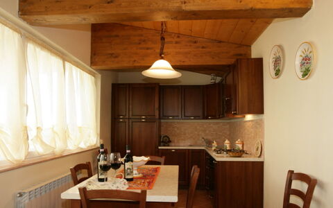 San Giuseppe Villa: Interior Design, Mobilia, Pavimentazione, Legna, Soffitto, Controsoffitto, Cucina, Lampada, Camera, Pavimento
