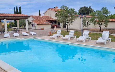 San Giuseppe Villa: Piscina, Ricorrere, Mobili Da Esterno, Zona Residenziale, Terme, Insediamento Umano, Materiale Composito, Lettino, Estate, Eco Hotel