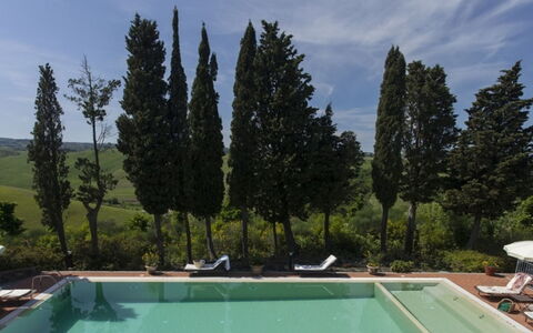 Villa Santa Virginia: Piscina, Mobili Da Esterno, Eco Hotel, Ricorrere, Sedia, Lettino, Villa, Resort Citta ', Landscaping, Hacienda
