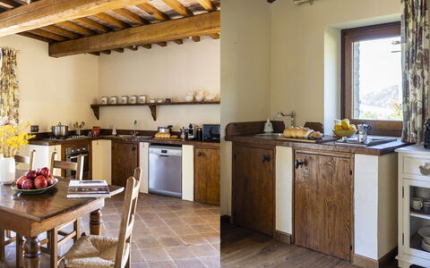 Villa del Cammino: Mobilia, Interior Design, Legna, Cucina, Controsoffitto, Pavimentazione, Casa, Cabinetry, Camera, Pavimento