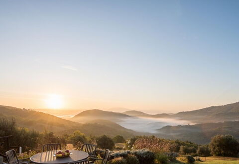 Villa Torre: Geografia Montane, Montagna, Collina, Paesaggio Naturale, Paesaggio, Highland, Orizzonte, Ecoregione, Catena Montuosa, Hill Station