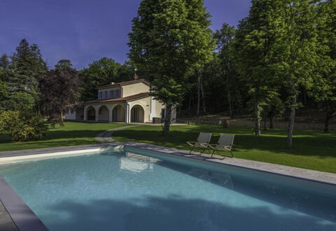 Villa Sara: Piscina, Estate, Shade, Giardino, Hacienda, Landscaping, Prato, Agriturismo, Cortile, Backyard