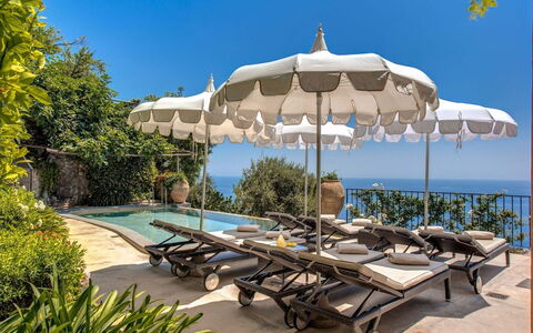 Villa Positano: Ombrello, Mobili Da Esterno, Piscina, Ricorrere, Mobilia, Lettino, Mare, Eco Hotel, Costiera E Morfologie Oceanic