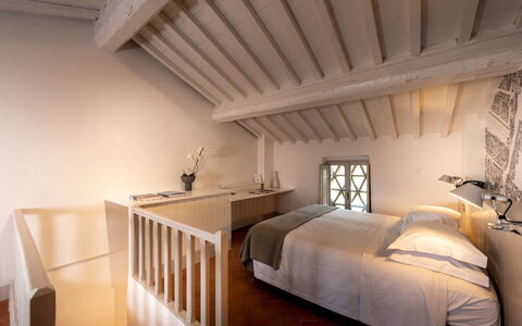 Agatea: Parete, Camera Da Letto, Interior Design, Letto, Pavimentazione, Soffitto, Pavimento, Mobilia, Casa, Camera