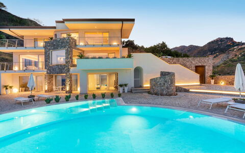 Villa Taormina- Baya Bella: Blu, Piscina, Ricorrere, Villa, Eco Hotel, Dimora, Estate, Hotel, Resort Citta ', Balcone