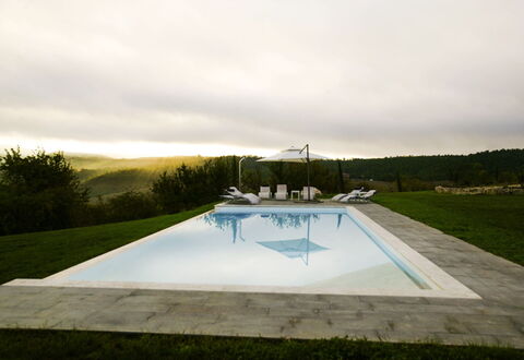 Villa Eline: Piscina, Landscaping, Shade, Ricorrere, Mobili Da Esterno, Eco Hotel, Giochi D'Acqua, Lettino, Terme, Sempreverde