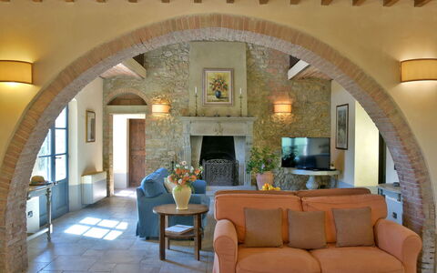 Villa Asia: Mobilia, Parete, Interior Design, Soffitto, Illuminazione, Pavimentazione, Tavolo, Divano, Casa, Soggiorno