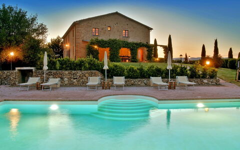 Villa Asia: Piscina, Estate, Crepuscolo, Agriturismo, Villa, Landscaping, Ricorrere, Hotel, Eco Hotel, Hacienda