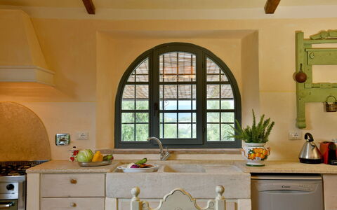 Villa Ginevra: Interior Design, Mobilia, Legna, Cucina, Pavimentazione, Casa, Illuminazione, Controsoffitto, Cabinetry, Camera