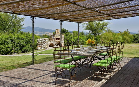 Villa Ginevra: Mobilia, Mobili Da Esterno, Giardino, Tavolo Esterno, Shade, Sedia, Struttura Esterna, Backyard, Terrazza, Padiglione