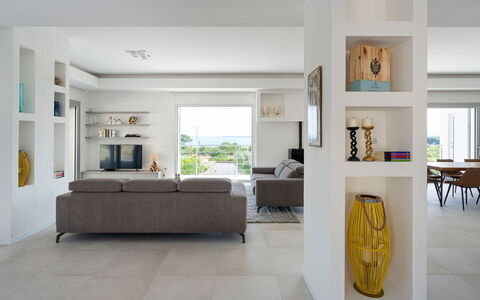 Villa Nina: Mobilia, Interior Design, Parete, Pavimentazione, Pavimento, Legna, Soffitto, Soggiorno, Camera, Casa