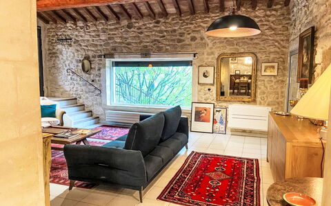 Mas du Castelet: Mobilia, Interior Design, Pavimentazione, Divano, Parete, Pavimento, Legna, Soggiorno, Camera, Soffitto