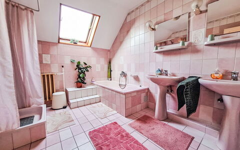 Bonika: Idraulico Fixture, Interior Design, Rubinetto, Pavimento, Idraulico, Lavello, Bagno, Camera, Piastrella, Vasca Da Bagno